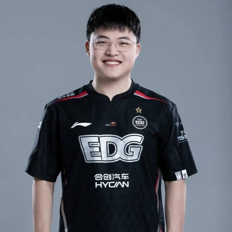 包含Uzi迎来十五赛季高光表现，IG球迷沸腾！的词条